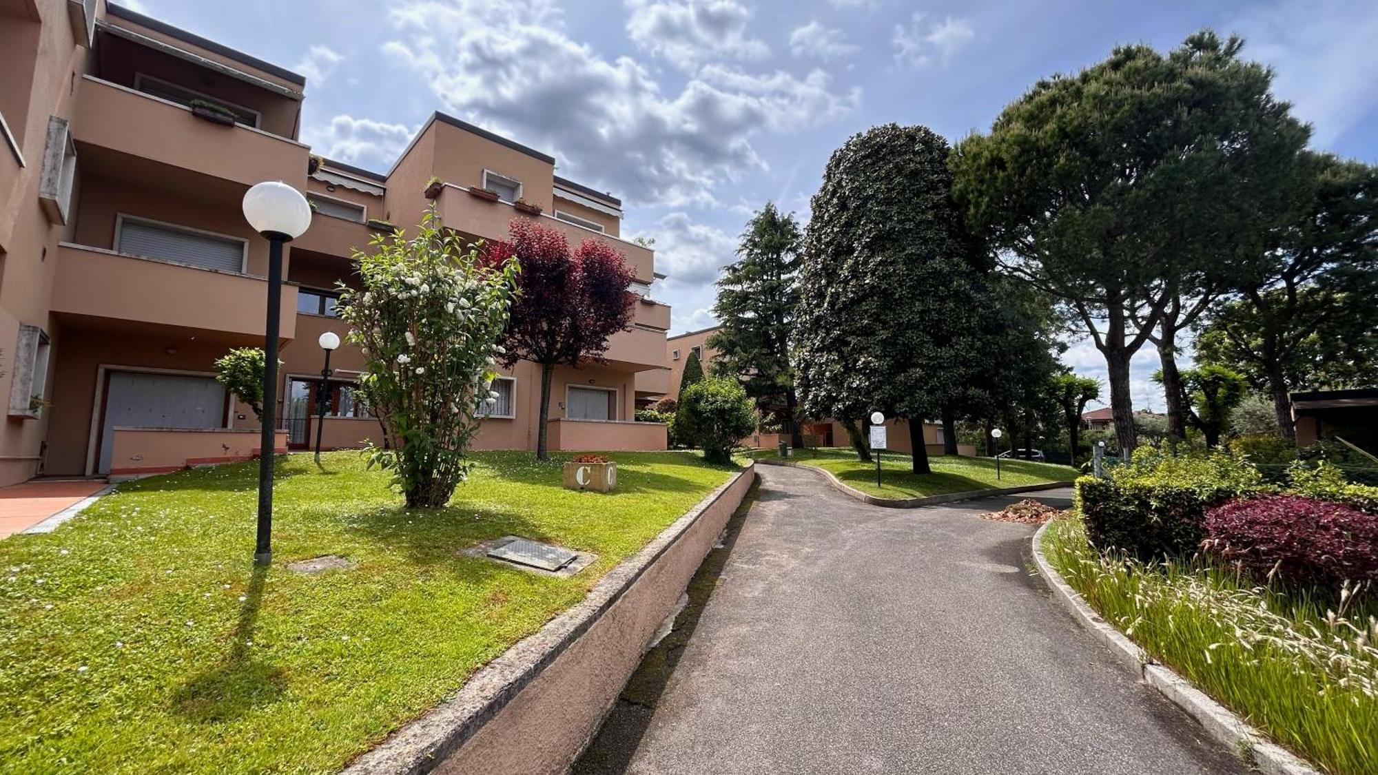 Prestige Garda Home - La Madonnina Peschiera del Garda Esterno foto